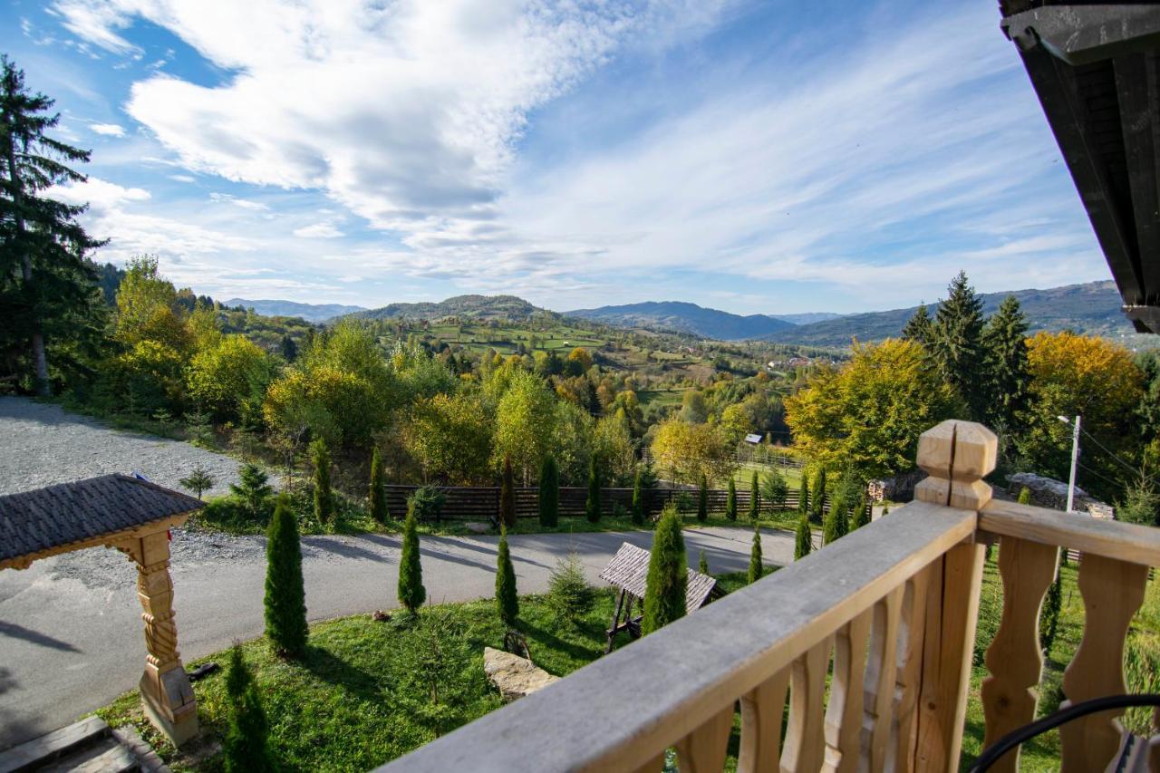 Alpina Panoramic Hotel Moisei Buitenkant foto